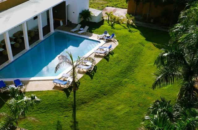 Hotel 2 Bavaro piscina